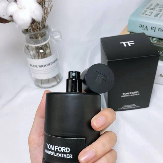 Tom Ford
100 ml
35 dhs💓

Zain17
♥️♥️♥️