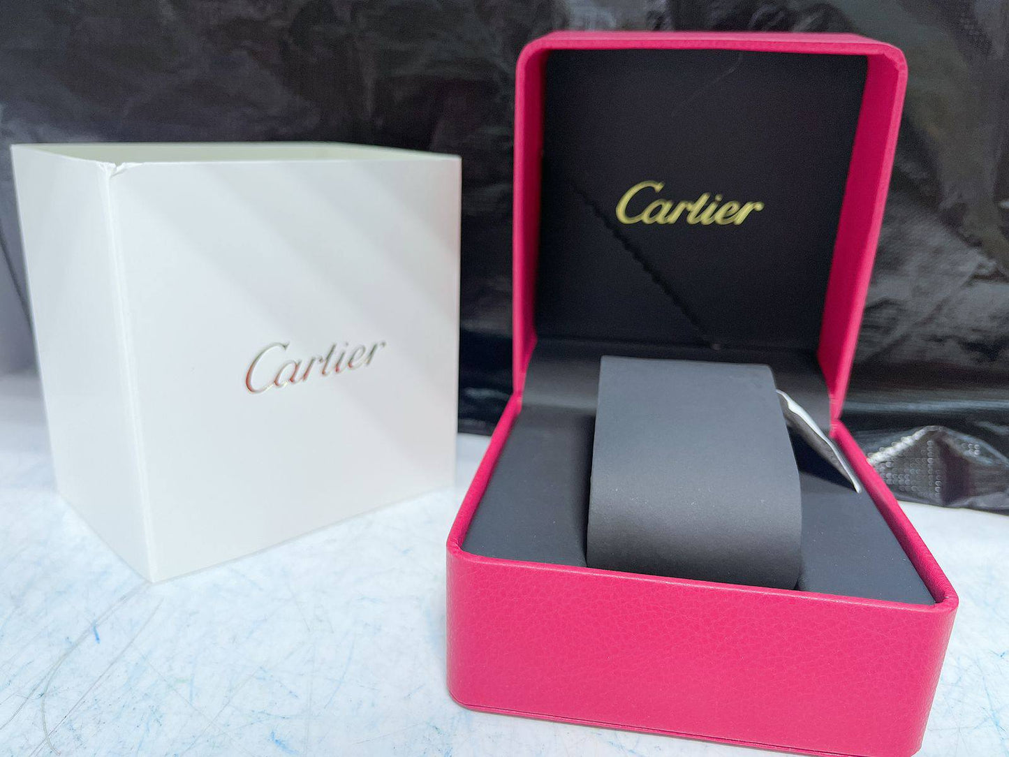 Watches Boxes
10 dhs🌺

Zain31
♥️♥️♥️