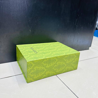 BRAND BOX 
30 dhs✅ with paper bag
30cm 

Zain39
♥️♥️♥️