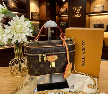 LV
95 dhs🇦🇪🇦🇪
with box

Zain07
♥️♥️♥️