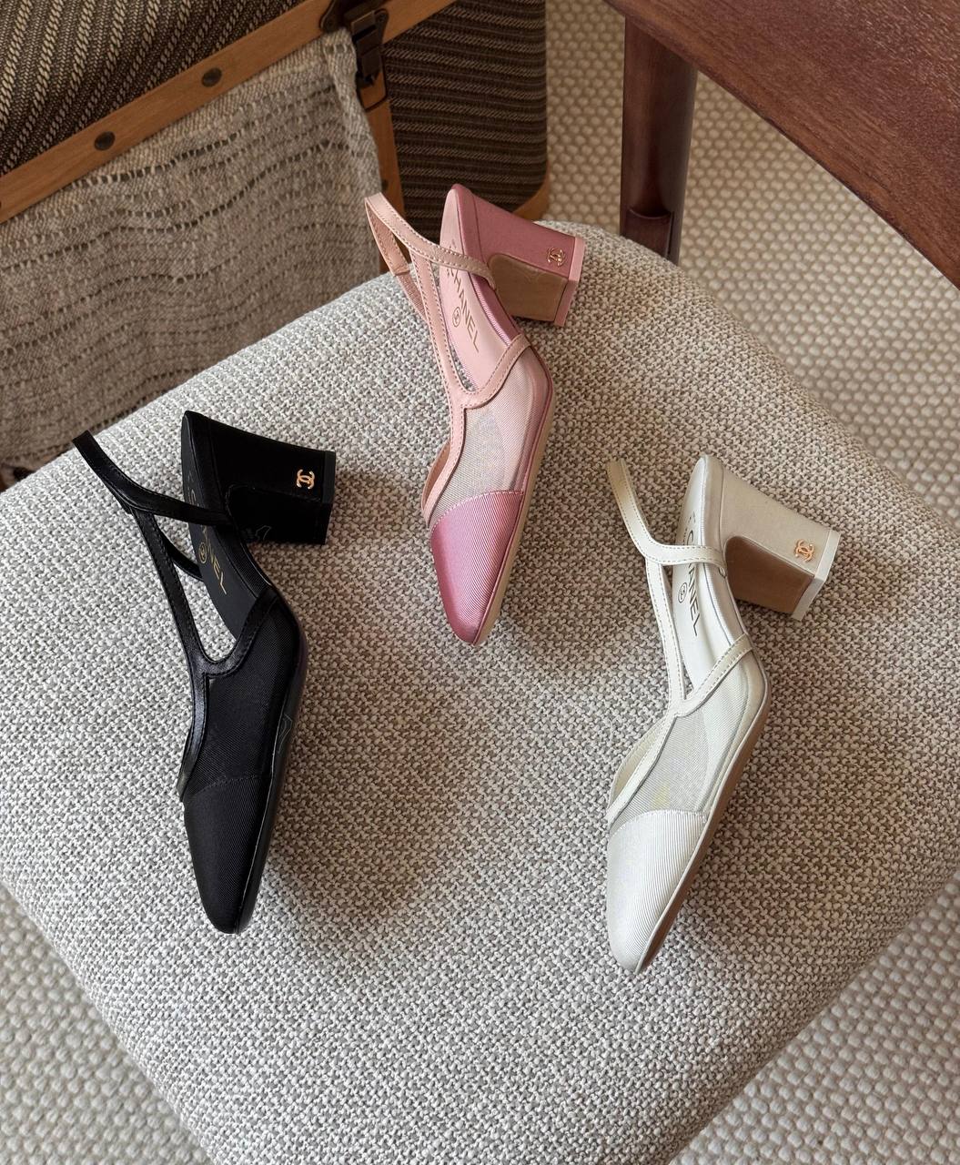 CHANEL 🖤
🤩Available new 😍😍
Size: 36 to 41
Super master quality 
450 dhs✅

Zain198
♥️♥️♥️