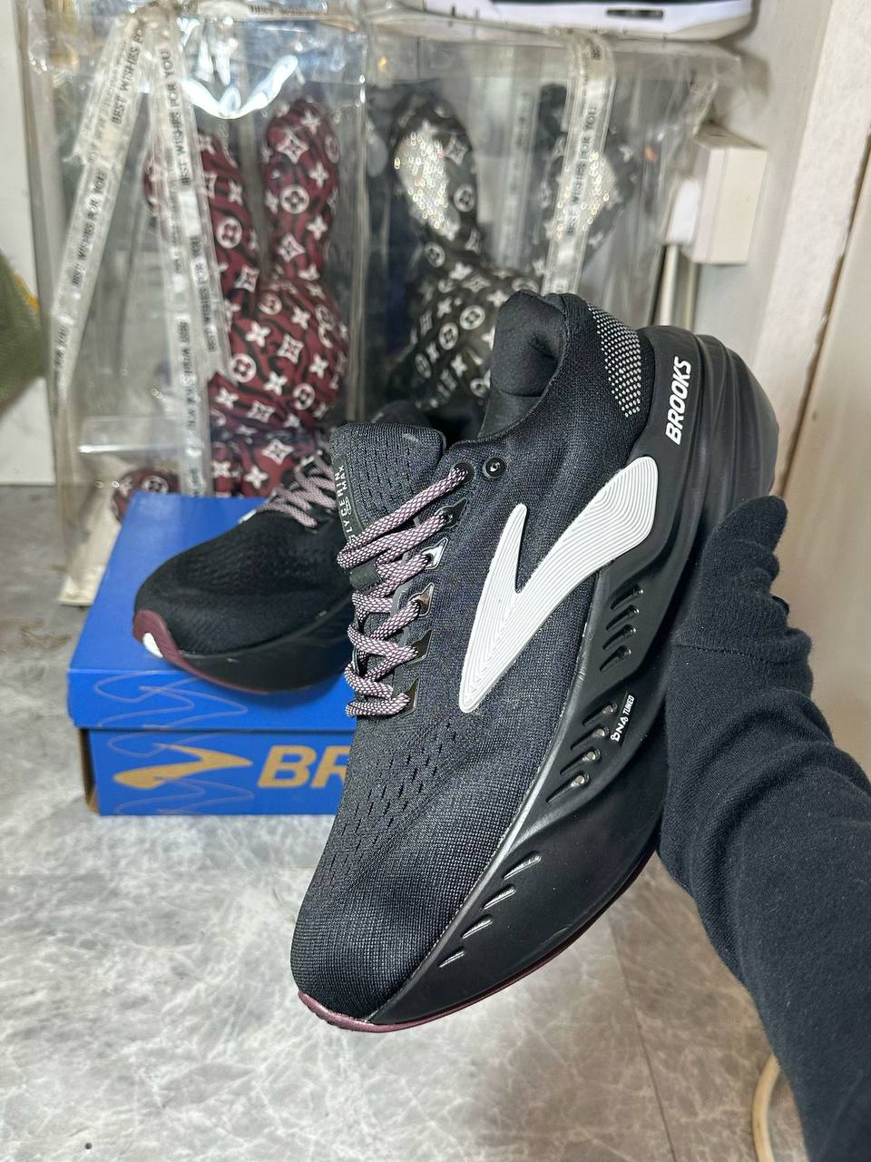 BROOKS Glycerin Max sneakers ‘Black’🖤
36-45 AVAILABLE 
Discount Now🤩
220 dhs🪙

Zain242
♥️♥️♥️
