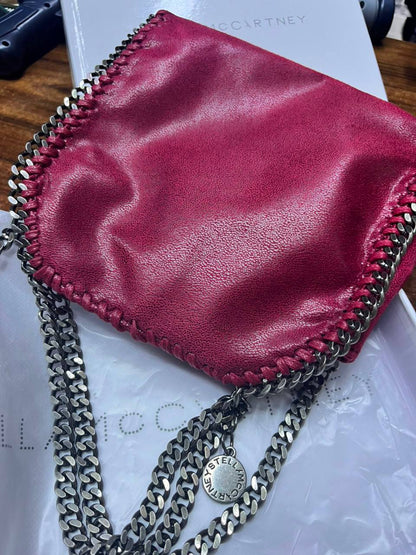 Stella McCartney
110 dhs🇦🇪🇦🇪
size 19×19×3cm
With box

Zain42
♥️♥️♥️