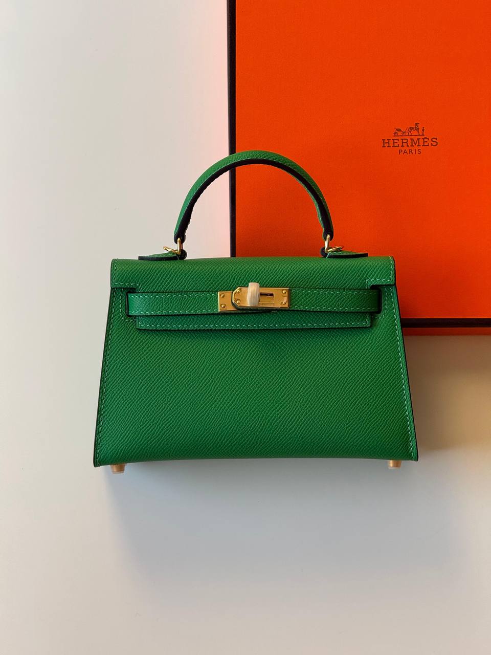 Hermes
minikelly 19cm💕
master quality😍with box❤️
340 dhs❤️💚❤️💚

Zain52
💚❤️💚