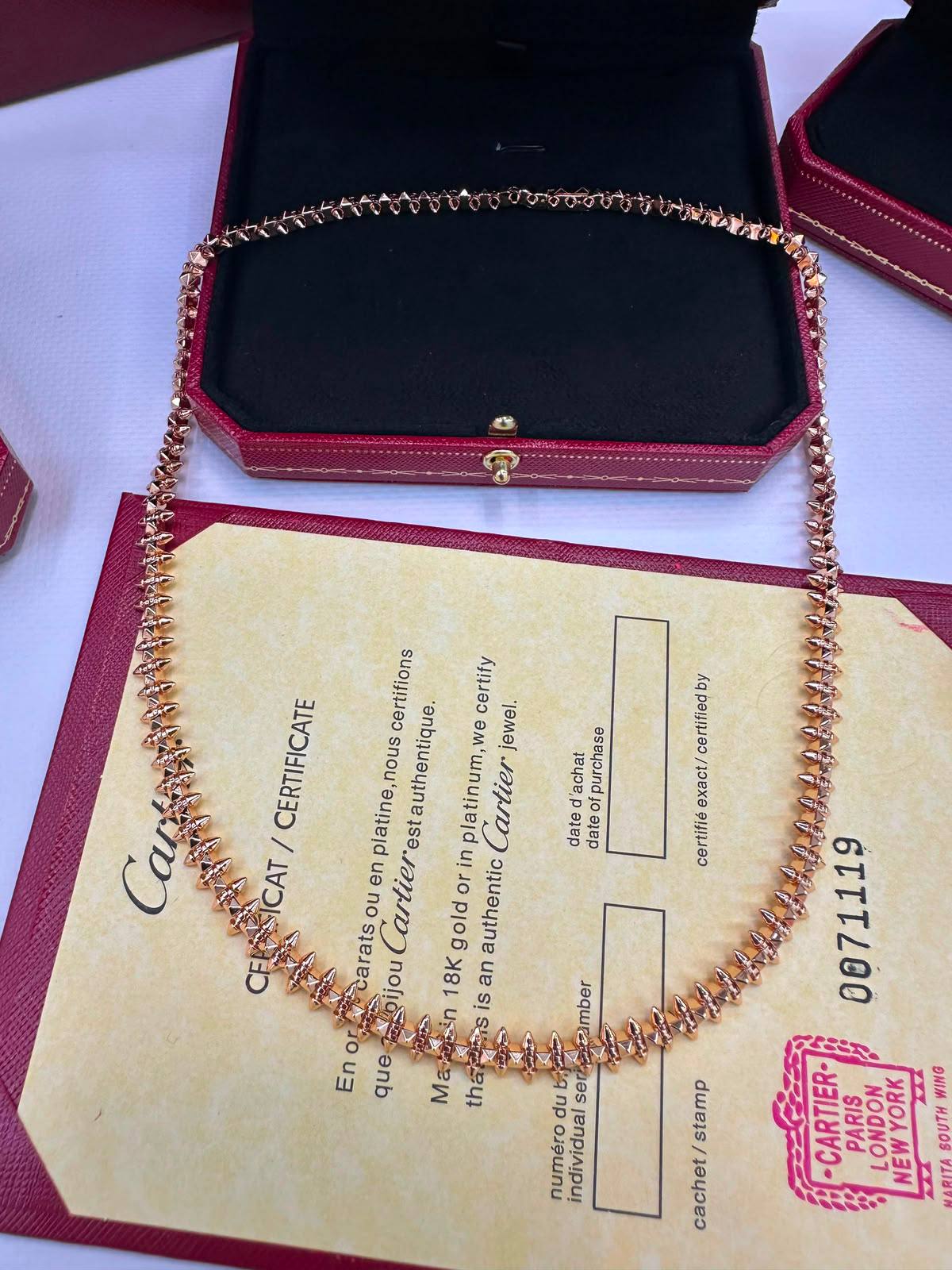 Cartier Set 💕
Necklace 
Earrings 
Bracelet 
Ring 💍 
Master quality 🦋

*340* AED normal box 

Zain48
♥️♥️♥️