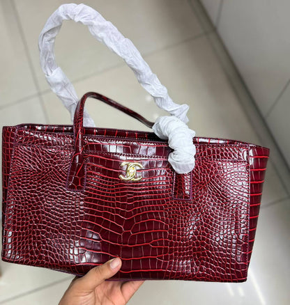 Chanel

120 dhs

Zain175
♥️♥️♥️