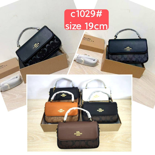 Coach
85 dhs🪙🌨️ 

high quality 

with box
🎁🎁🎁

Zain26
♥️♥️♥️