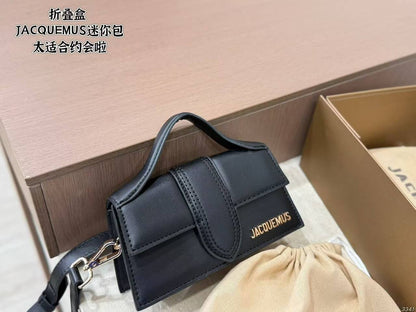 Jacquemus
Master✅✅
260 dhs🇦🇪🇦🇪

Zain141
♥️♥️♥️