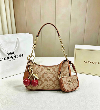 COACH 
GOOD QUALITY 
ONE SET 
WITH BOX 
120 dhs🇦🇪🇦🇪

Zain295
♥️♥️♥️