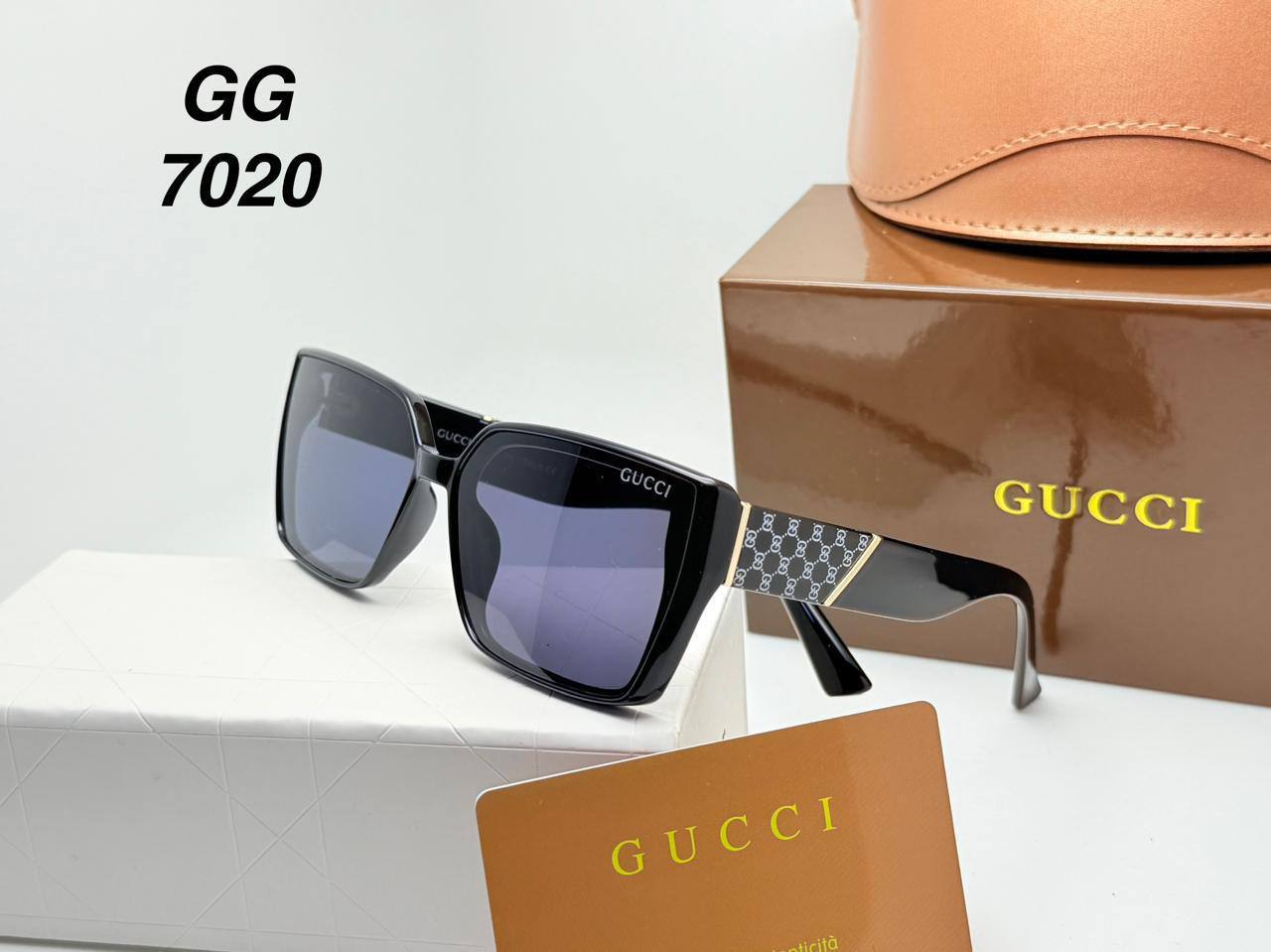 Sunglasses
70 dhs❣️

Zain126
♥️♥️♥️