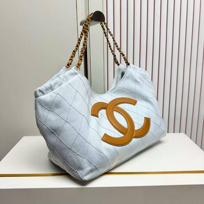CHANEL

 MASTER QUALITY
 RESTOCK 

295 dhs🇦🇪🇦🇪

Zain295
♥️♥️♥️
