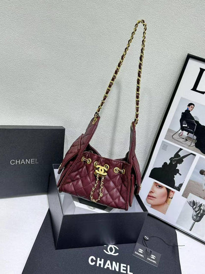CHANEL 

100 DHS🇦🇪

 with box

Zain90
♥️♥️♥️