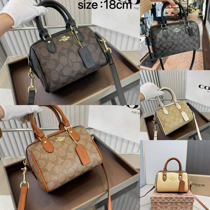 Coach

90 dhs🪙💕

With box
🎁🎁🎁

Zain35
♥️♥️♥️