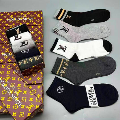 Socks
With box 
45 dhs✅
Inside box…5pc

Zain93
♥️♥️♥️