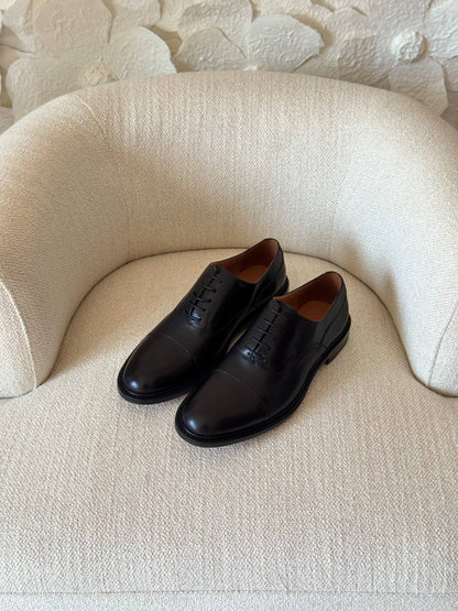 Dior loafer 

AAA quality

size: 40 to 46
590 dhs🇦🇪🇦🇪

Zain185
♥️♥️♥️