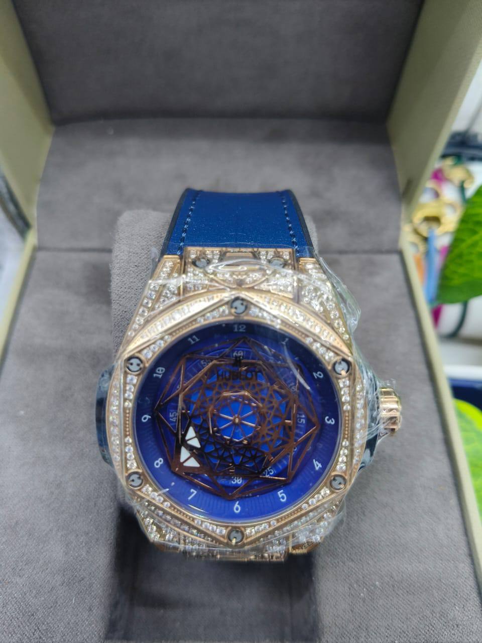 Super Master Xxx
Hublot master 
900 dhs✅,🥰👍

Zain25
♥️♥️♥️