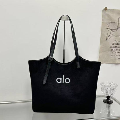 Alo
70 dhs💓
size 40cm

Zain26
♥️♥️♥️