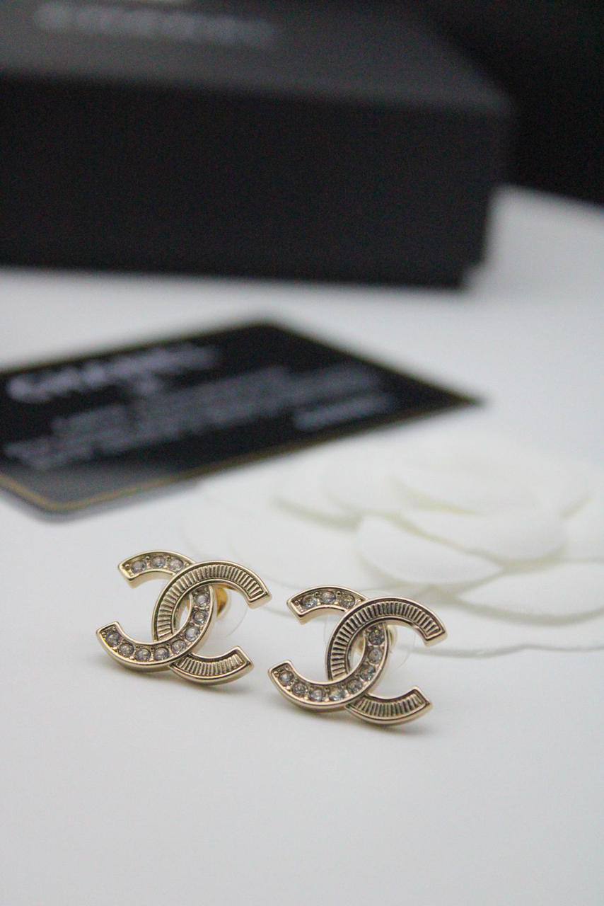 Accessories
55 dhs❤️

Zain122
♥️♥️♥️