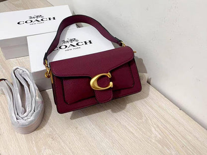 Coach
95 dhs❣️ 
high quality 

With box
🎁🎁🎁

22cm

Zain26
♥️♥️♥️