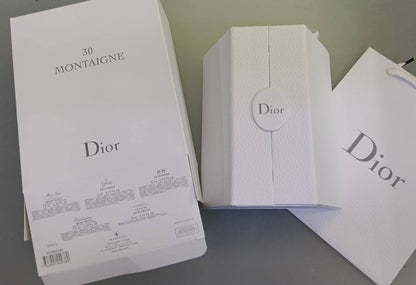 DIOR 30 MONTAIGNE SET
120 dhs🇦🇪🇦🇪

Zain01
♥️♥️♥️