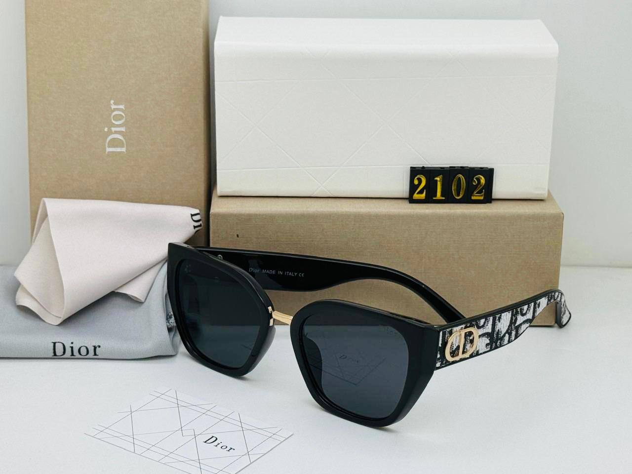 Ladies
60 dhs💓

Zain29
♥️♥️♥️