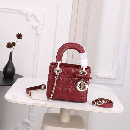 Dior
Master🌺🌺
280 dhs✅

Zain141
♥️♥️♥️