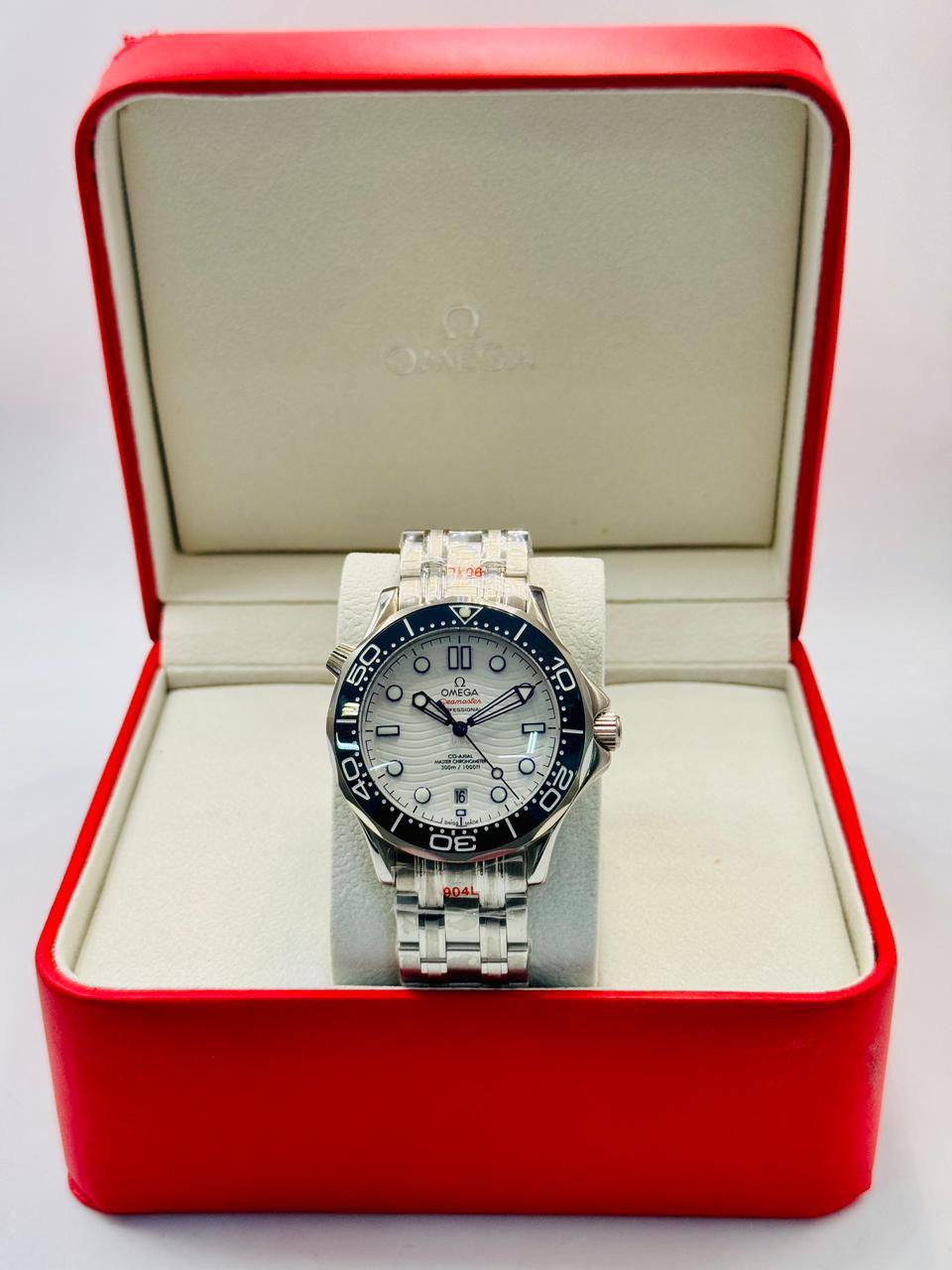 Omega Men  
Master quality*🤩🤩
*Automatic*
260 dhs👑

Zain08
♥️♥️♥️