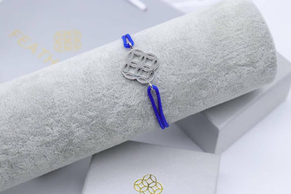 Bracelet 
55 dhs💓
+Box and paper bag🎁

Zain33
♥️♥️♥️