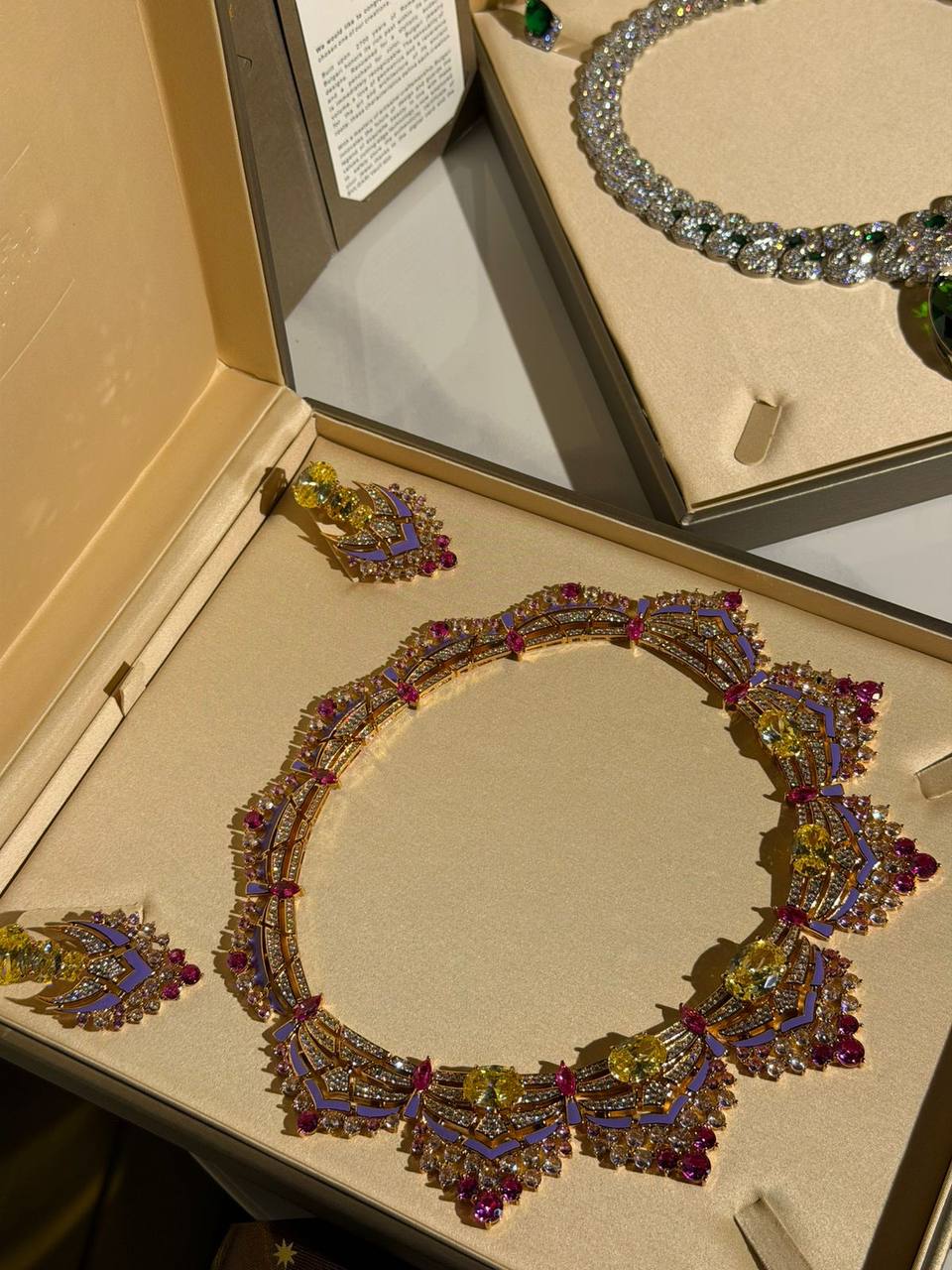BVlGARI
 Collection  available 😍
Quality: Super Master
* ⁠Necklace 
* ⁠Earring
For Price 👇 WhatsApp✅
0568585901 
0507557372
0552275751 Owner Zain 👌

Zain268
♥️♥️♥️