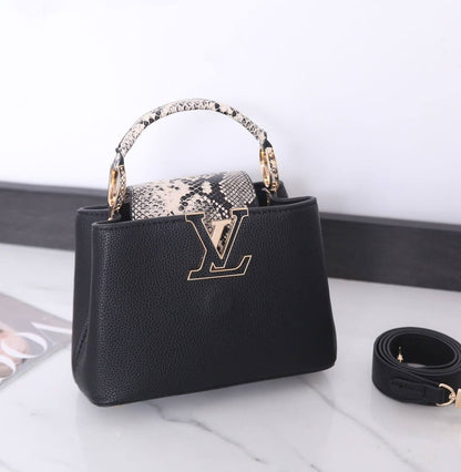 LV
NEW CAME GOOD QUALITY 
WITH BOX 
🎁🎁🎁

115 dhs💓

Zain39
♥️♥️♥️