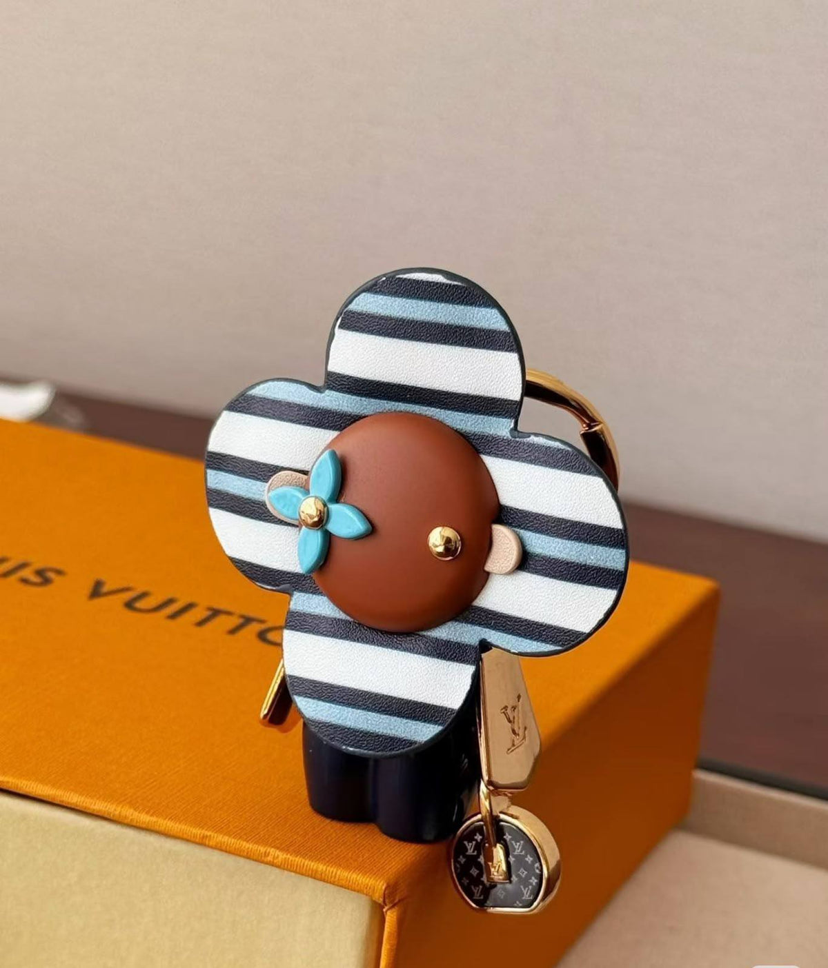 Key chain 🔑

Master quality 💥
With normal box
105 dhs🇦🇪🇦🇪

 With master box 📦
115 dhs🇦🇪🇦🇪

Zain216
♥️♥️♥️