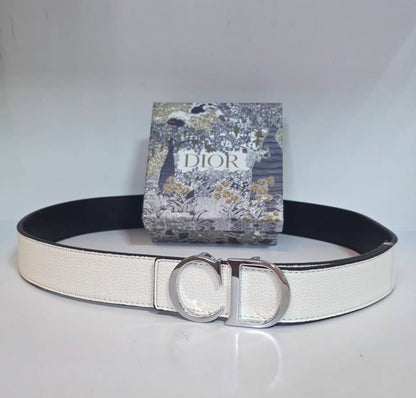 Mens belts 
with box
35 dhs💛

Zain232
♥️♥️♥️