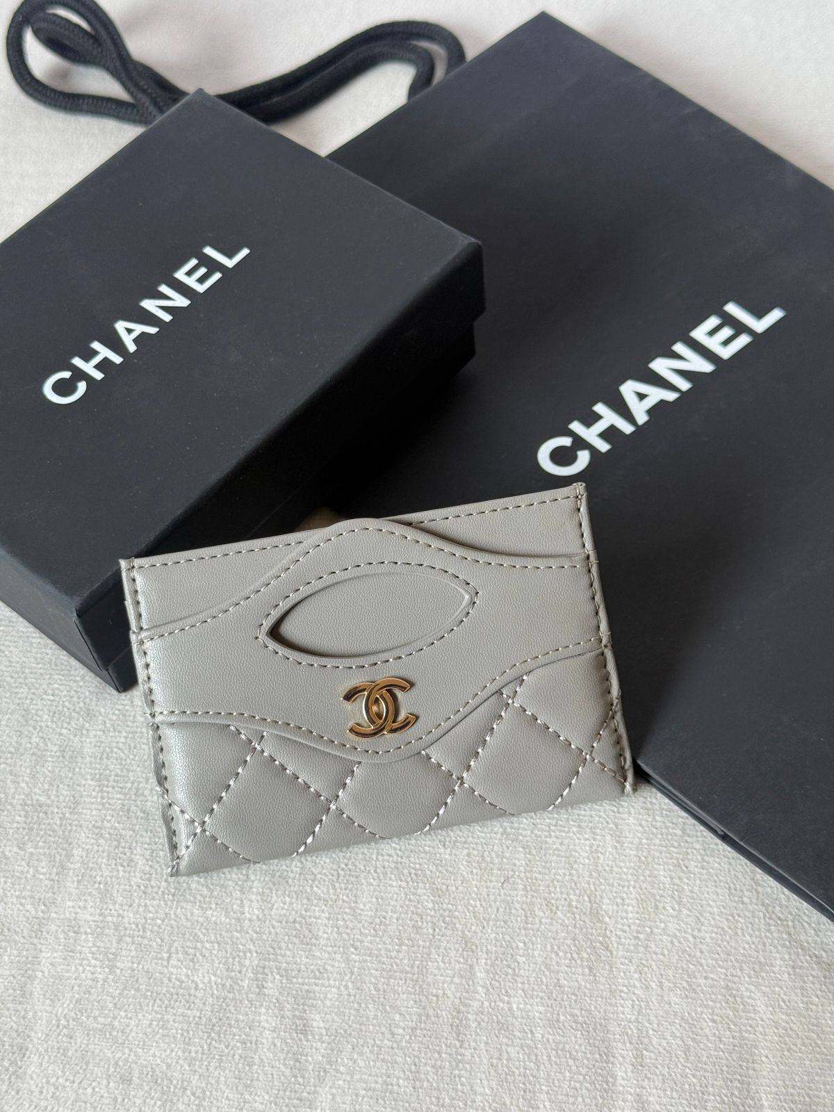 Chanel

Super master

190 dhs🇦🇪🇦🇪

Zain275
♥️♥️♥️