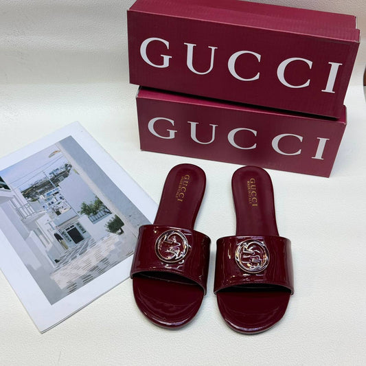 Gucci
Size 36 to 41
70 dhs✅

Zain236
♥️♥️♥️