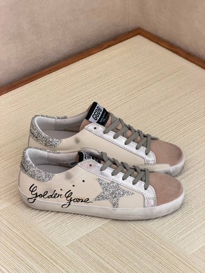 GOLDEN GOOSE 
QUALITY: SUPER MASTER 💥😍
SIZE:36 TO 41🥰

450 dhs🇦🇪🇦🇪

Zain319
♥️♥️♥️