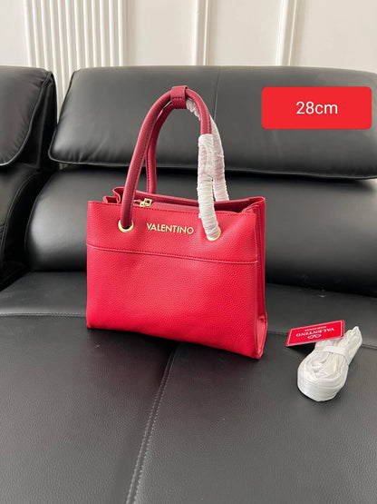 Valentino
120 dhs✅
size 28cm

Zain26
♥️♥️♥️