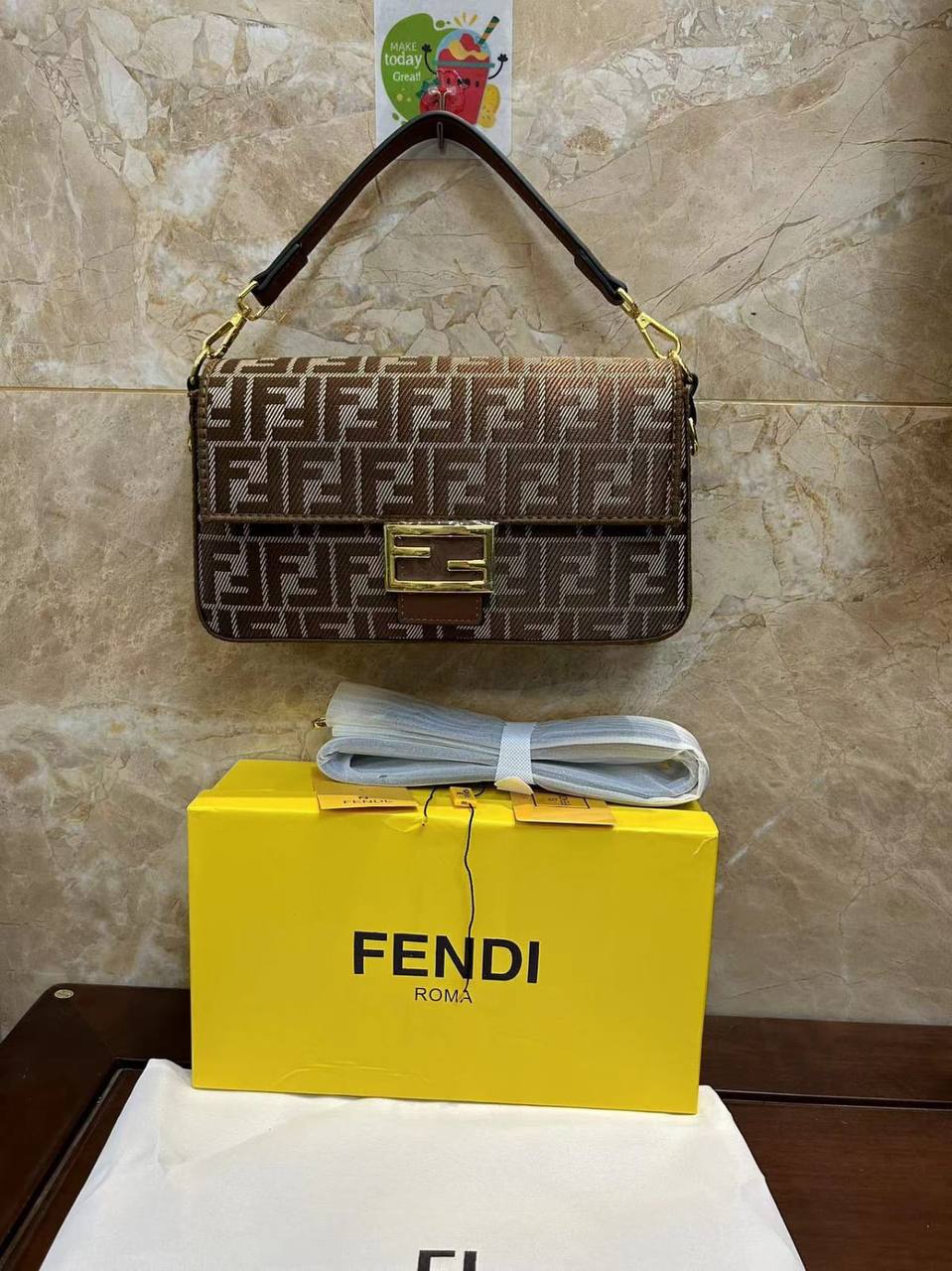 Fendi
with box🎁🎁🎁

110 dhs✅

Zain232
♥️♥️♥️