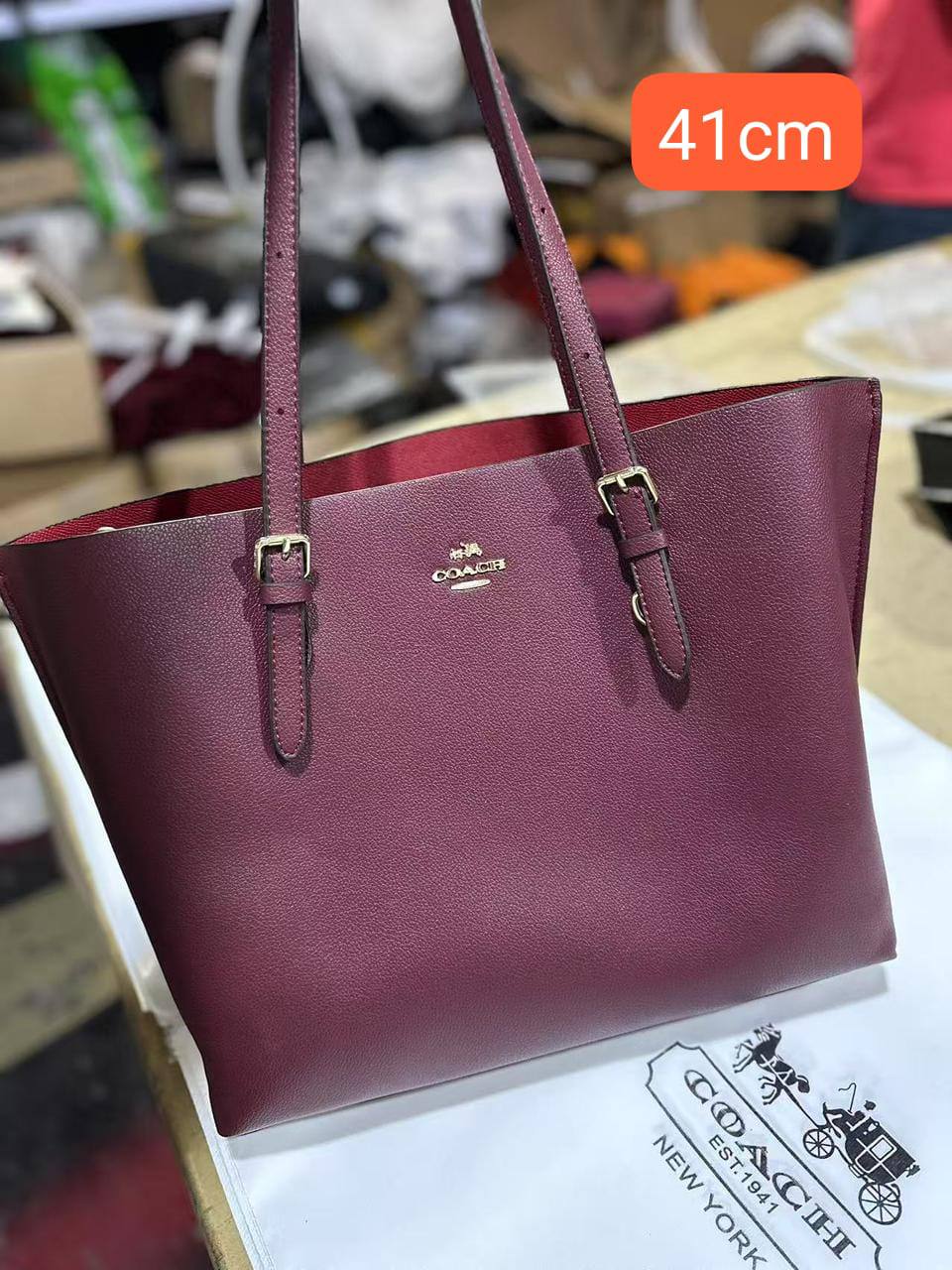 Coach
 41cm 
120 dhs💓

Zain168
♥️♥️♥️