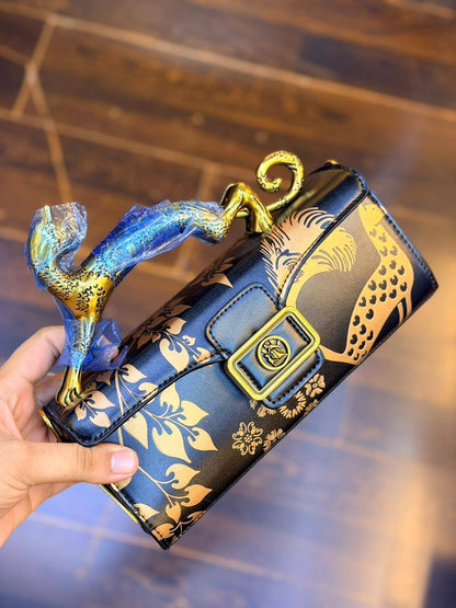 Lanvin

170 dhs

Zain175
♥️♥️♥️