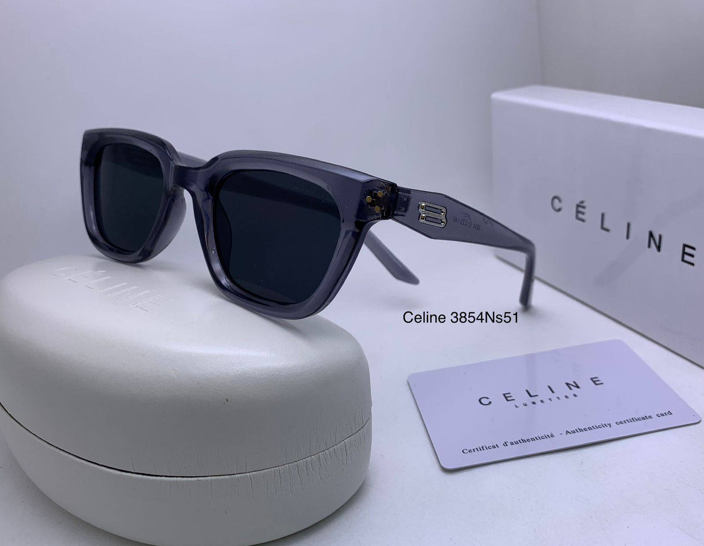 Sunglasses
70 dhs❤️

Zain126
♥️♥️♥️