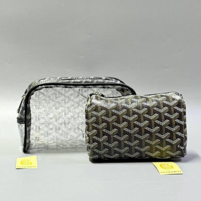 GOYARD 
GOOD QUALITY 
75 dhs✅
SIZE: 21cm

Zain295
♥️♥️♥️