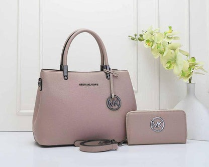 MK 

NEW CAME 
GOOD QUALITY 
WITH WALLET 

110 dhs🇦🇪🇦🇪

SIZE: 31cm
Zain295
♥️♥️♥️