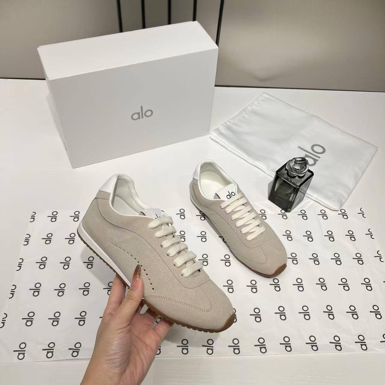 ALO SHOWS 
Size 36-41
140 dhs🪙🌨️

Zain40
♥️♥️♥️