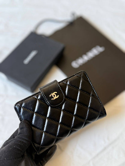 Chanel
💜*Super Master*💜
320 dhs✅

Zain275
♥️♥️♥️