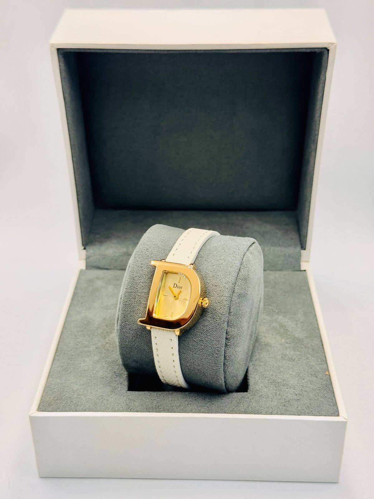 Dior ladies
*New Arrival*🔥
55 dhs🗽

Zain08
♥️♥️♥️