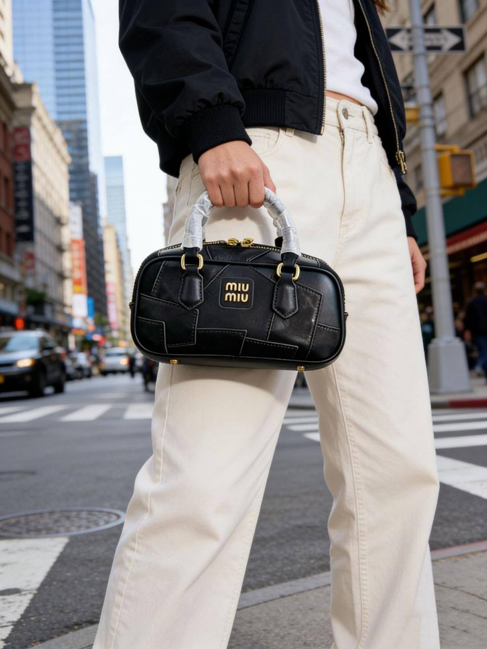 MIU MIU
 COPY ONE
WITH BOX 
240 dhs✅
（leather)

Zain295
♥️♥️♥️