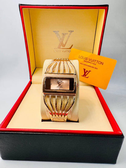 LV ladies
*offer price 
40 dhs🪙🌺

Zain08
♥️♥️♥️