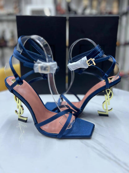 YSL
Size 36-41
130 dhs🪙🌨️

Zain21
♥️♥️♥️