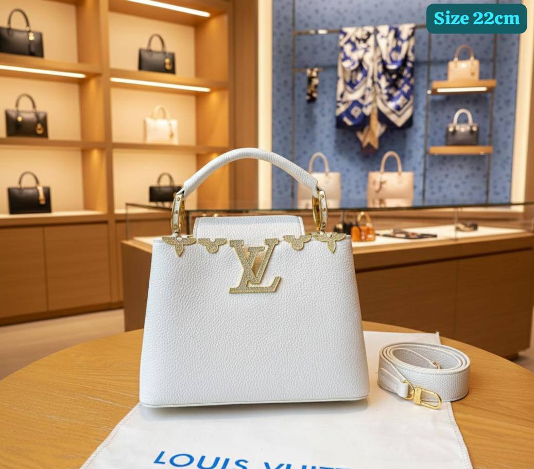 LV
Good quality 
with box 
🎁🎁🎁

120 dhs🪙💕

Zain186
♥️♥️♥️