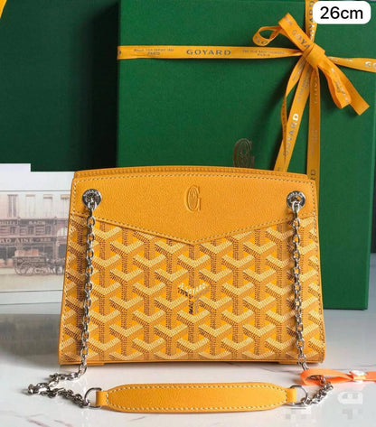 🎉 Offer 🎊 Goyard Rouette
1️⃣ First quality
Size : 26 * 18 cm
80 dhs✅

Zain115
♥️♥️♥️